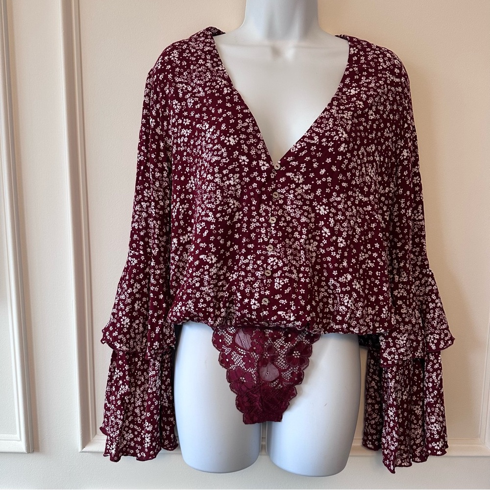 INTIMATELY by FREE PEOPLE Ditsy Floral Bodysuit in‎ Wine red xs extra small